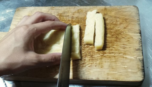 Tofu frit, que l'on retrouve parfois dans la soupe miso.