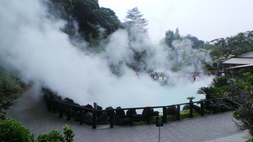 L'un des jigoku ou enfer fumant de Beppu !