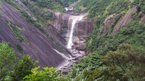 Cascade Senpiro de Yakushima