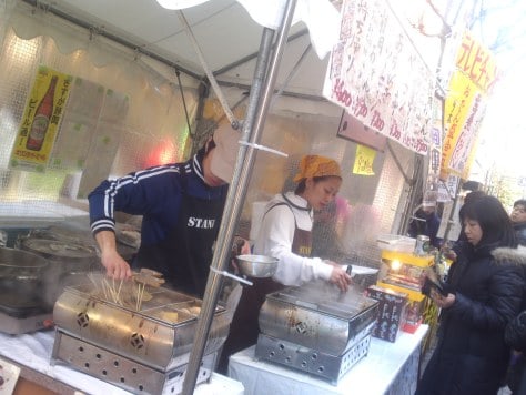 Stand de Oden à la fête des Oden de Shizuoka