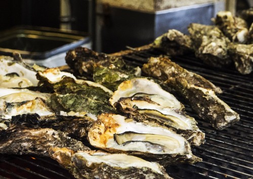 Spécialités culinaires de l'île de Miyajima, Japon.