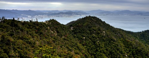 Sommet du mont Mizen, île de Miyajima, Japon.