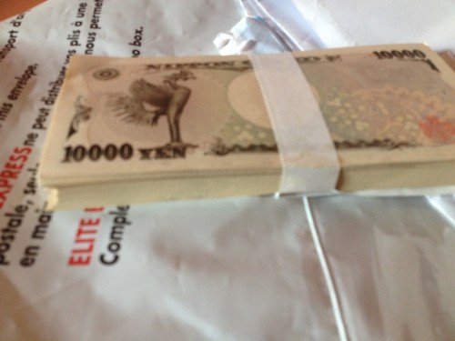 Voyage au Japon : changer des euros en yens.