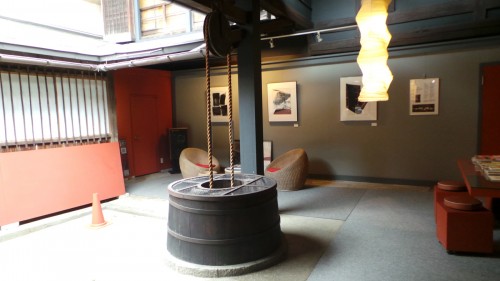 Visite de l'ancienne maison de marchand Yoshijima à Takayama, Alpes japonaises, Japon.