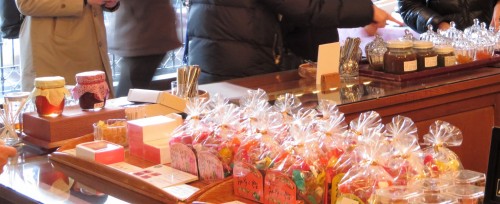 Dégustation de pâte de fruits dans la ville de Ueda au cœur de la préfecture de Nagano