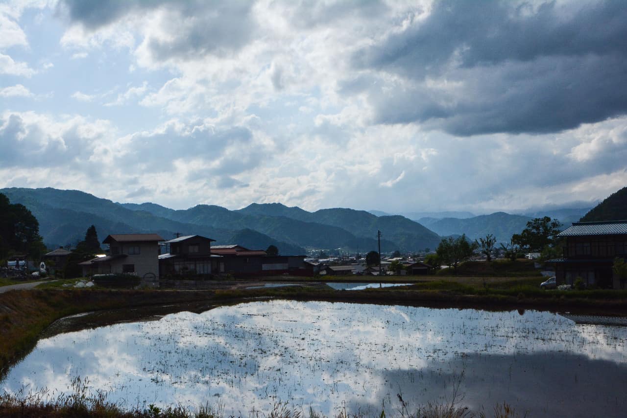 Faire du vélo dans la campagne japonaise, à Hida Furukawa (Gifu)
