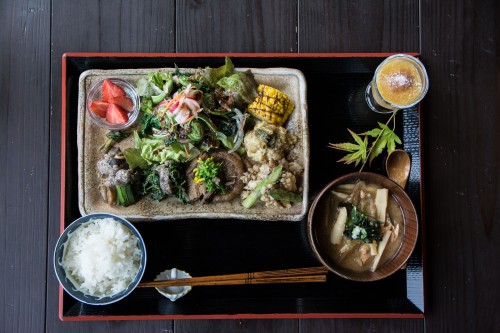 Le petit déjeuner du Tanekura Inn, en pleine nature tout près de Hida Furukawa, Gifu