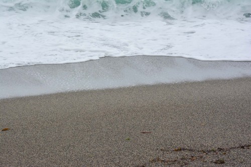 La plage de Goishi donnant sur la mer du Japon à Gatsugi dans la préfecture de Niigata 