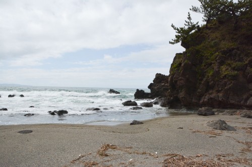 La plage de Goishi donnant sur la mer du Japon à Gatsugi dans la préfecture de Niigata 