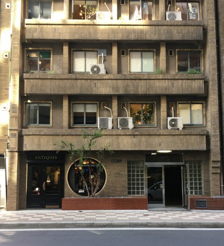 L’art à la rencontre de l’histoire à Tokyo : l’immeuble Okuno