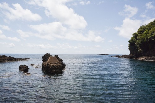 Le tarai-bune, bâteau de pêche en forme ovale dans le port d'Ogi sur l'île de Sado, Niigata