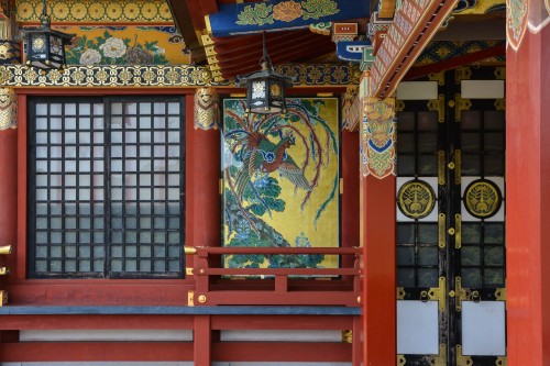 Le sanctuaire Yūtoku Inari dans la ville de Kashima, préfecture de Saga avec son bâtiment principal en hauteur