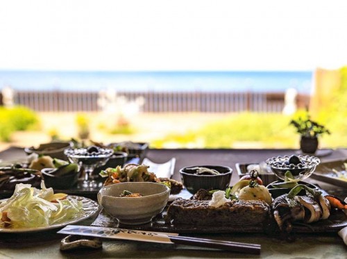 Les poissons au restaurant Nagi no Terasu Naka, Murakami, Japon