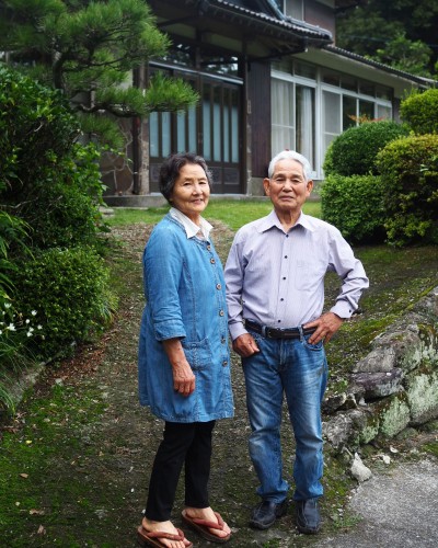 La ferme à Kofuji, sur l'ile de Kysuhu dans la préfecture d'Oita au Japon avec les propriétaires