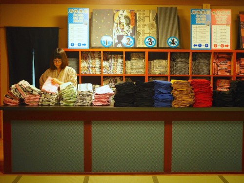 Tokyo la nuit, Kabuki, Roppongi, Shinjuku, Sortie, Concert, Oedo Onsen Monogatari