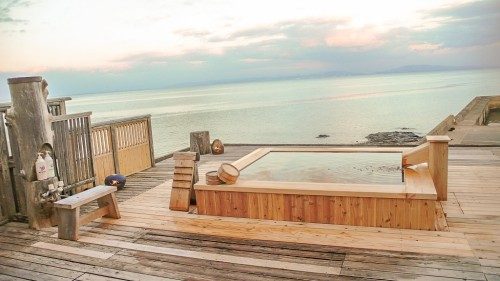 Nuit au ryokan Hoyoso et festin de crabe à Tara