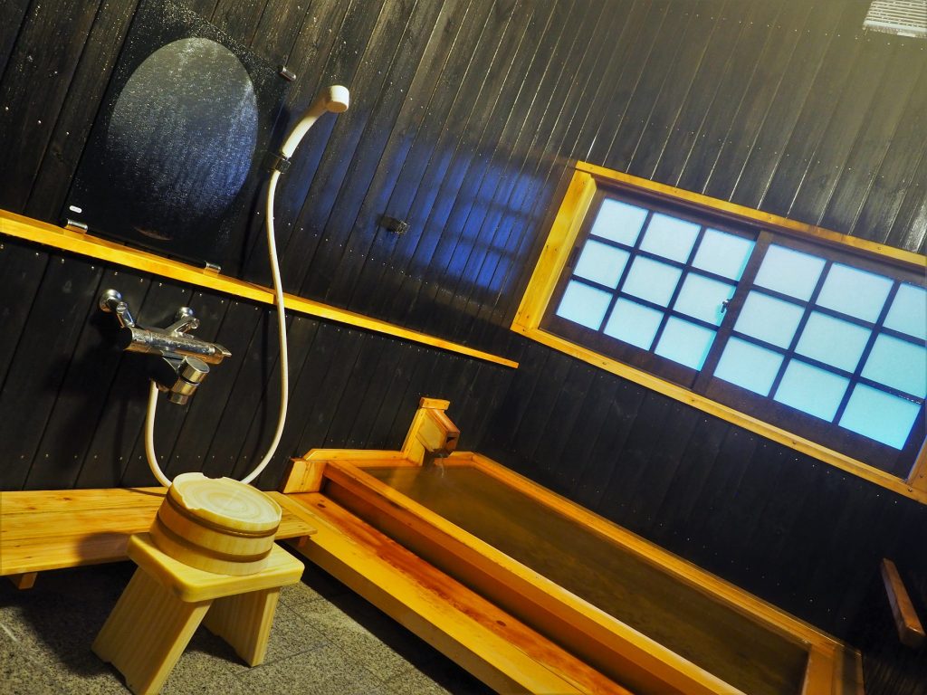 onsen d'un ryuokan dans la préfecture de yuzawa