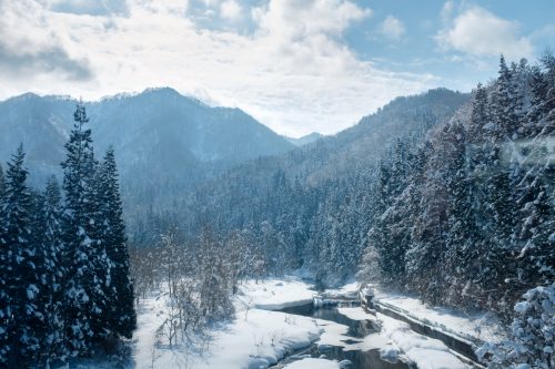 Trains dans la neige, Tohoku, Yonezawa, Japon