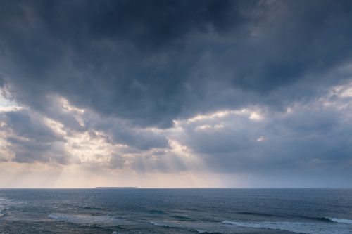 Près de l'aquarium Churaumi sur l'île d'Okinawa, Japon
