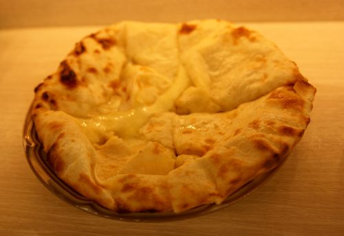 Cheese nan chez Good Spice Curry, au Bar Yokocho Akasaka, Tokyo, Japon