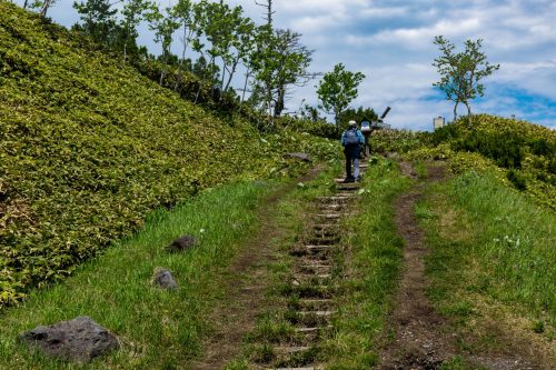 Départ de la randonnée sur le Mt. Mokoto à Koshimizu, Hokkaido, Japon