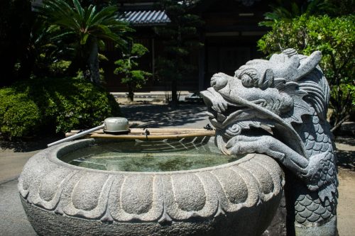 Un temple dans la ville de Saiki, préfecture d'Oita, Japon