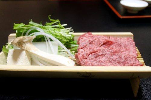 Boeuf de Bungo servi en shabu shabu à Beppu, prefecture d'Oita, Japon
