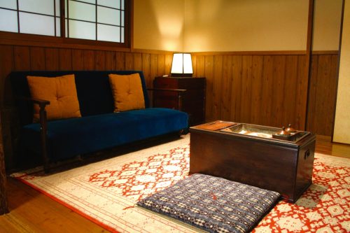 Chambre du Ryokan Sanso-Tensui à Amagase Onsen dans la préfecture d'Oita, Kyushu, Japon