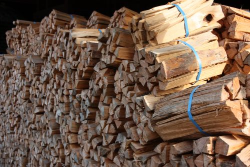 Réserve de bois pour le four de la famille Kakiemon à Arita, préfecture de Saga, Kyushu, Japon