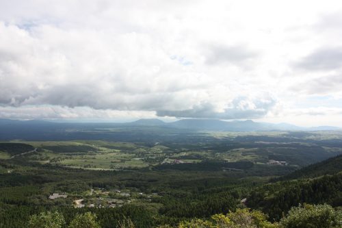 Vue sur le parc national d'Aso-Kuju, préfecture d'Oita, Kyushu, Japon