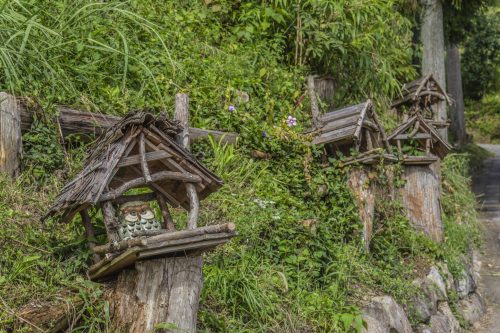 Petites installations artisanales le long de la Nakasendō, préfecture de Gifu, Japon