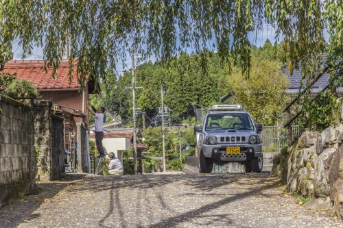 Les locaux croisés en chemin le long de la Nakasendō, préfecture de Gifu, Japon