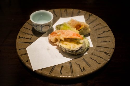 Tempura de légumes au restaurant Yunotake-an à Yufuin, préfecture d'Oita, Japon