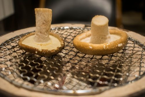 Entrée d'un repas végétarien au restaurant Yunotake-an à Yufuin, préfecture d'Oita, Japon