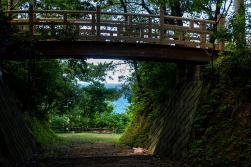 Ile le long de la plage de Takahama, préfecture de Fukui, Japon