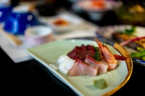 Dîner au Minshuku Warakuso à Takahama, Préfecture de Fukui, Japon