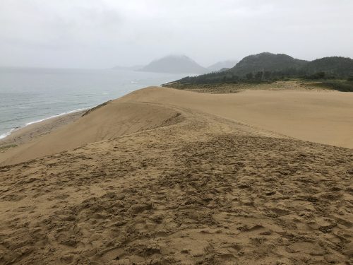 Vue sur la Mer du Japon depuis les dunes de sable de Tottori, préfecture de Tottori, Japon