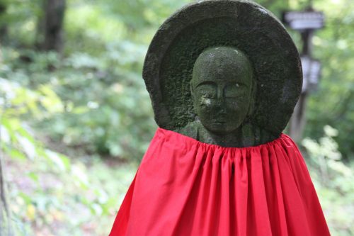 Statue de Jizo au temple Daisenji, au pied du Mt Daisen, préfecture de Tottori, Japon