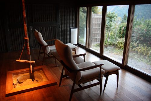 Maison traditionnelle au hameau d'Ochiai, vallée d'Iya, Tokushima, Shikoku, Japon