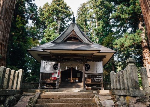 Satosha Honden, village de Kosuge, près d'Iiyama, préfecture de Nagano, Japon