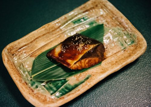 Saumon de Shinshu servi au ryokan Shikisai no Yado Kanoe à Iiyama, préfecture de Nagano, Japon
