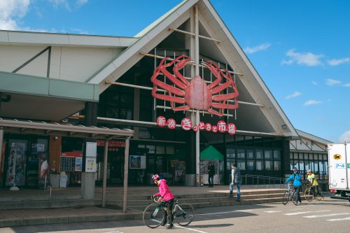 Marché aux poissons Shinminato, près du Parc de Kaiwomaru, Takaoka, baie de Toyama, Japon