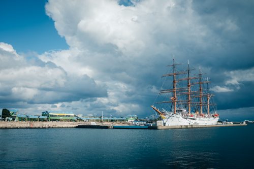 Parc de Kaiwomaru, Takaoka, baie de Toyama, Japon
