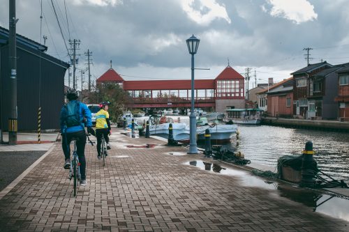 Balade à vélo le long de la baie de Toyama