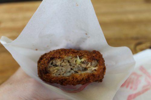 Menchi katsu ou croquette au boeuf de Murakami, préfecture de Niigata, Japon