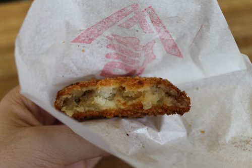 Menchi katsu ou croquette au boeuf de Murakami, préfecture de Niigata, Japon