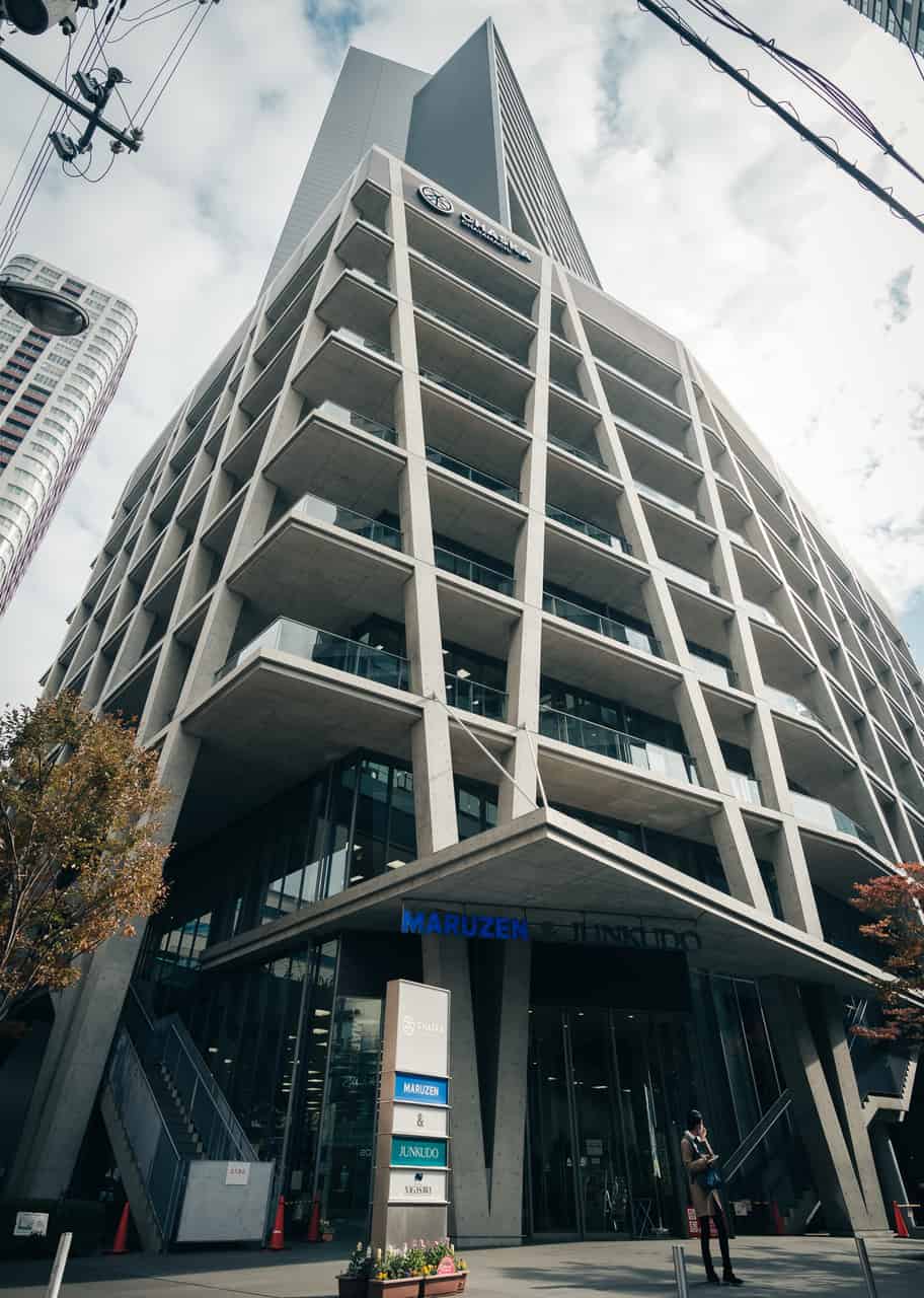 Le complexe Chaska Chayamachi à Osaka conçu par Tadao Ando, architecte japonais originaire d'Osaka, Kinki, Japon