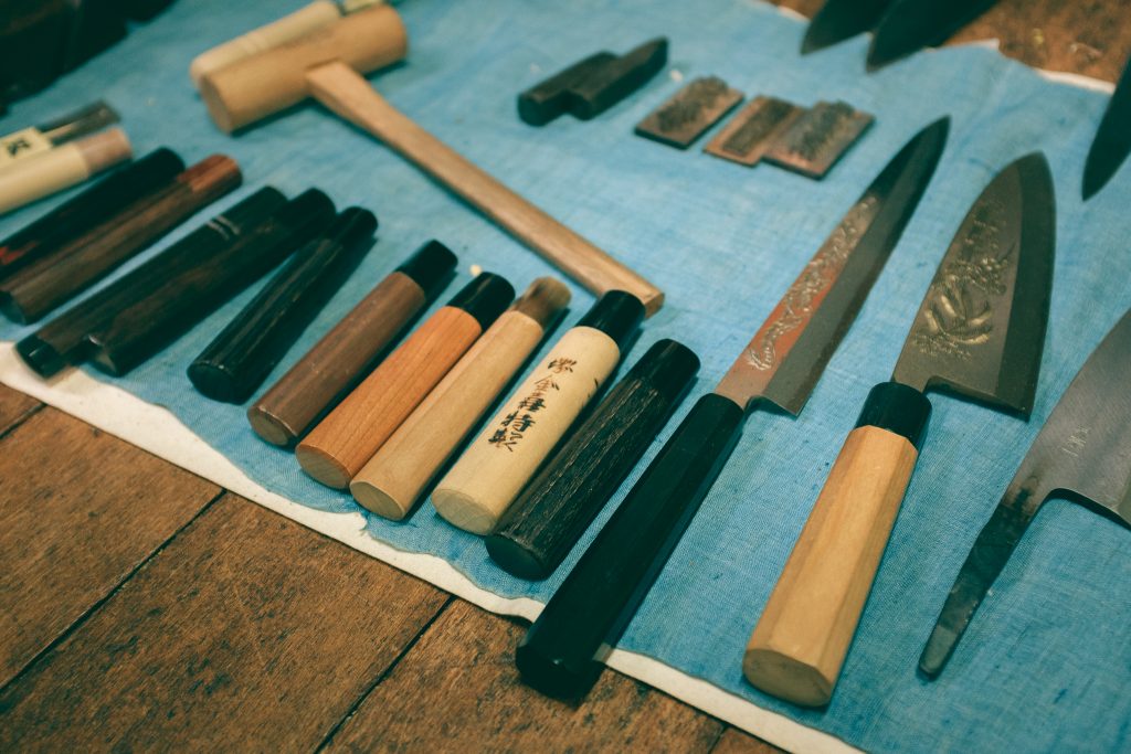Lames et manches de couteaux, boutique Wada, Sakai, Osaka, Japon