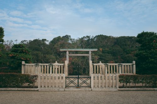 Kofun, immense sépulture impériale, à Sakai, Osaka, Kinki, Japon