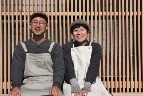 Les jeunes propriétaires de la boulangerie bio et healthy à Chiwata, préfecture de Nagasaki